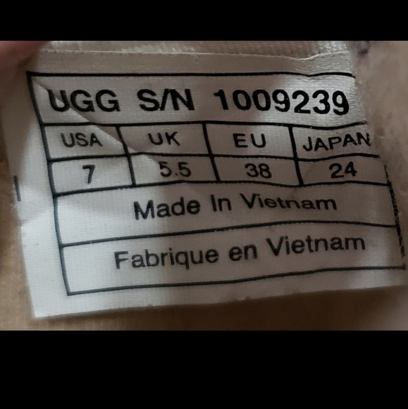 Ugg Jemma Quilted Slip-on Leather Sneakers - Picture 7 of 10